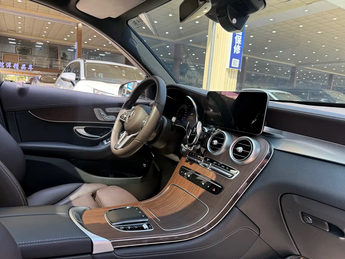 Mercedes-Benz GLC 2021 GLC 300 L 4MATIC Sporty фото 11