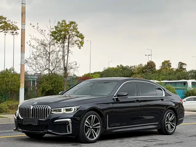 BMW 7 SERIES