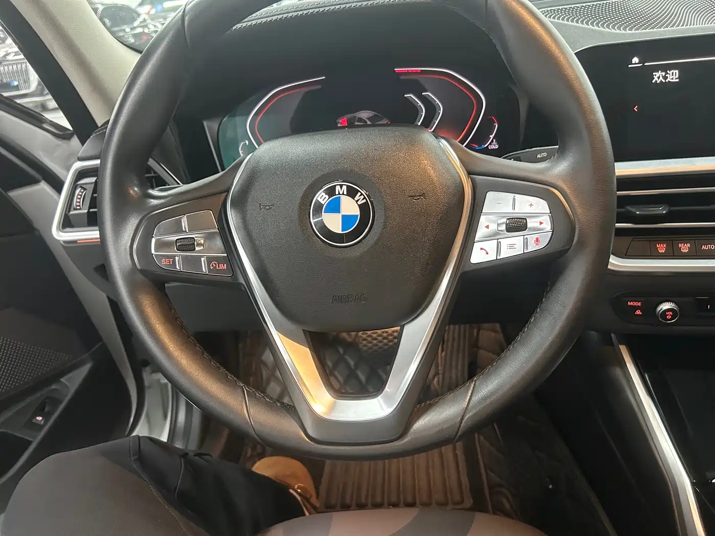 BMW 3 Series 2020 325Li Launch Edition фото 15