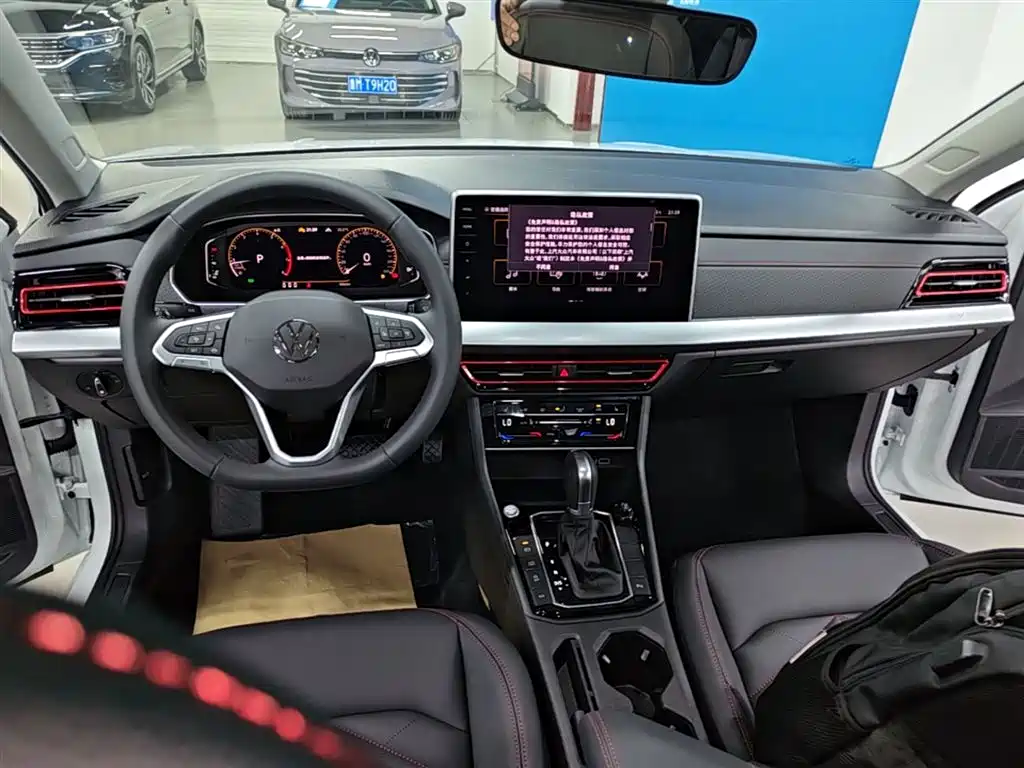 Volkswagen Lavida 2024 Model 300TSI DSG Starlight Leading Edition фото 10