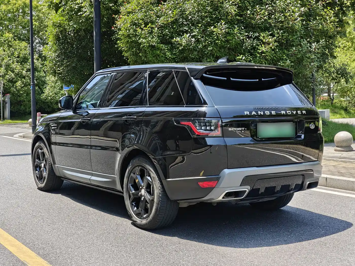 Land Rover Range Rover Sport PHEV 2022 P400e SE фото 4