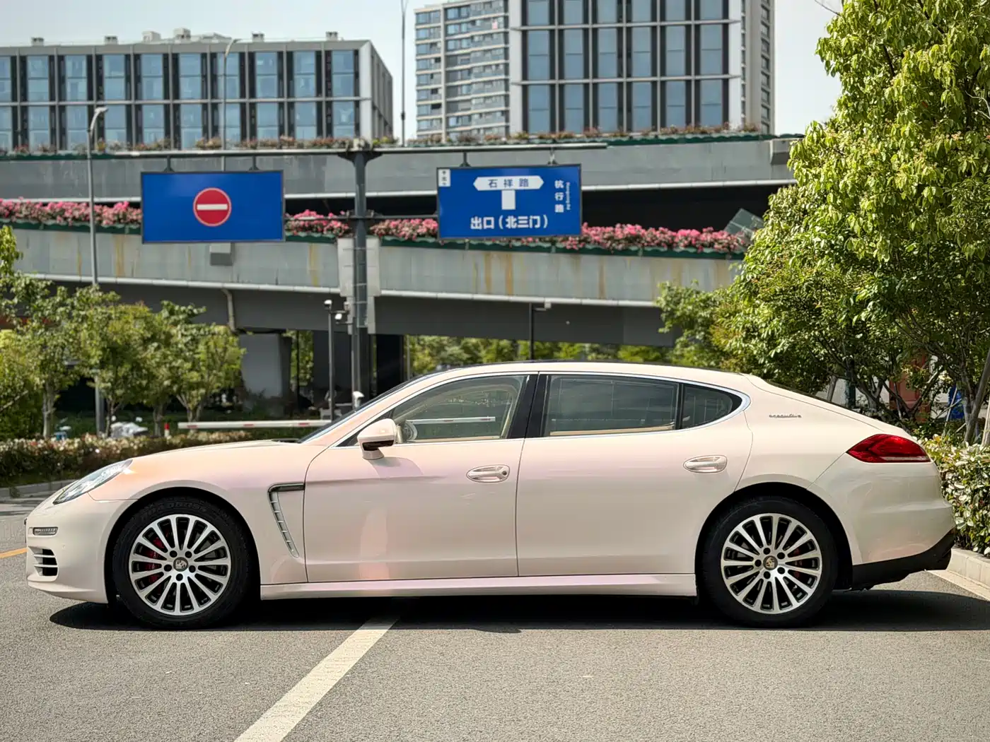 Porsche Panamera 2014 Panamera 4S Executive 3.0T фото 5