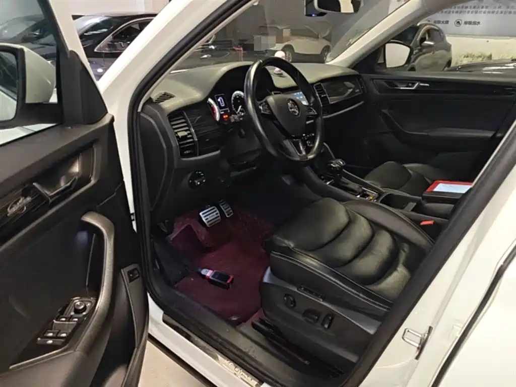 Škoda Kodiaq 2018 Facelift TSI330 7-seat 2WD Premium Luxury Edition фото 16