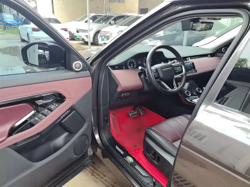 Land Rover Range Rover Evoque 2023 Range Rover Evoque L 249PS Luxury Edition фото 16