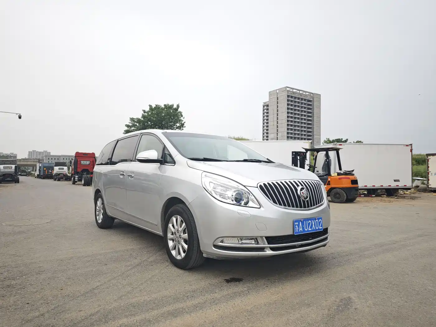 Buick GL8 2013 3.0L XT Luxury Business Flagship Edition фото 3