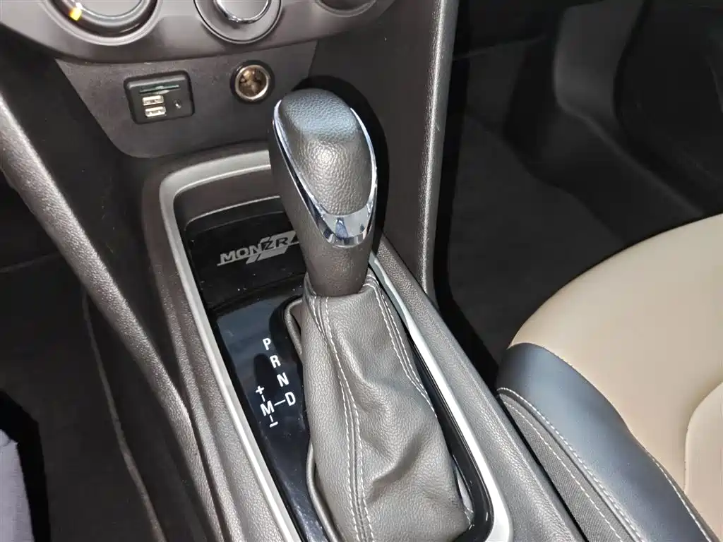 Chevrolet Monza 2020 320 Auto Comfort Edition фото 10