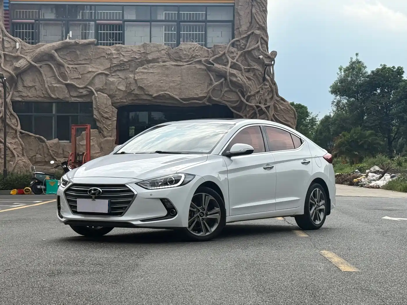 Hyundai Elantra 2016 1.6L Auto Smart·Luxury Edition