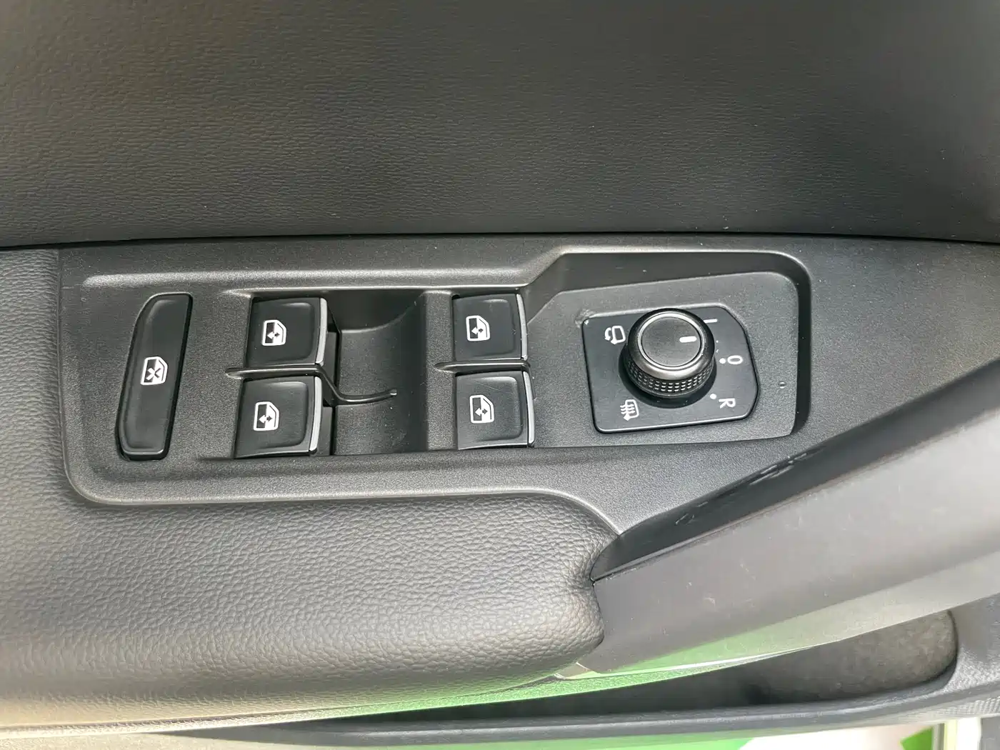 Volkswagen Tayron 2019 330TSI 2WD Luxury China VI фото 16
