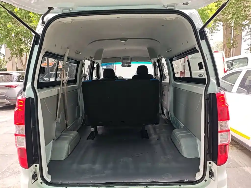 SRM Xinyuan New Energy Hiace EV 2023 2021 Standard