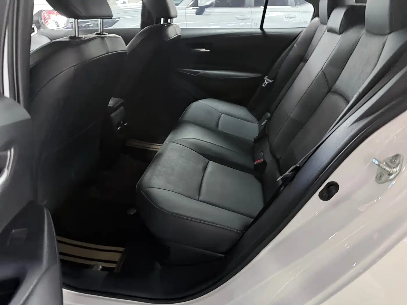 Toyota Corolla 2024 1.8L Smart Hybrid Dual Engine Flagship Edition фото 11
