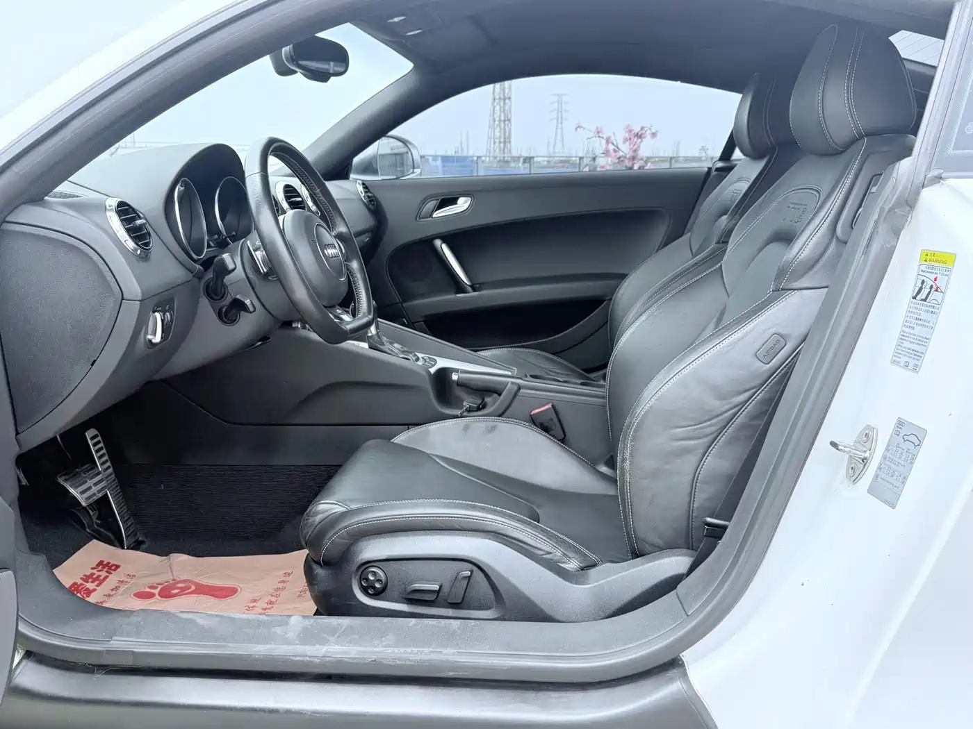 Audi TTS 2011 Model TTS Coupe 2.0TFSI quattro фото 5