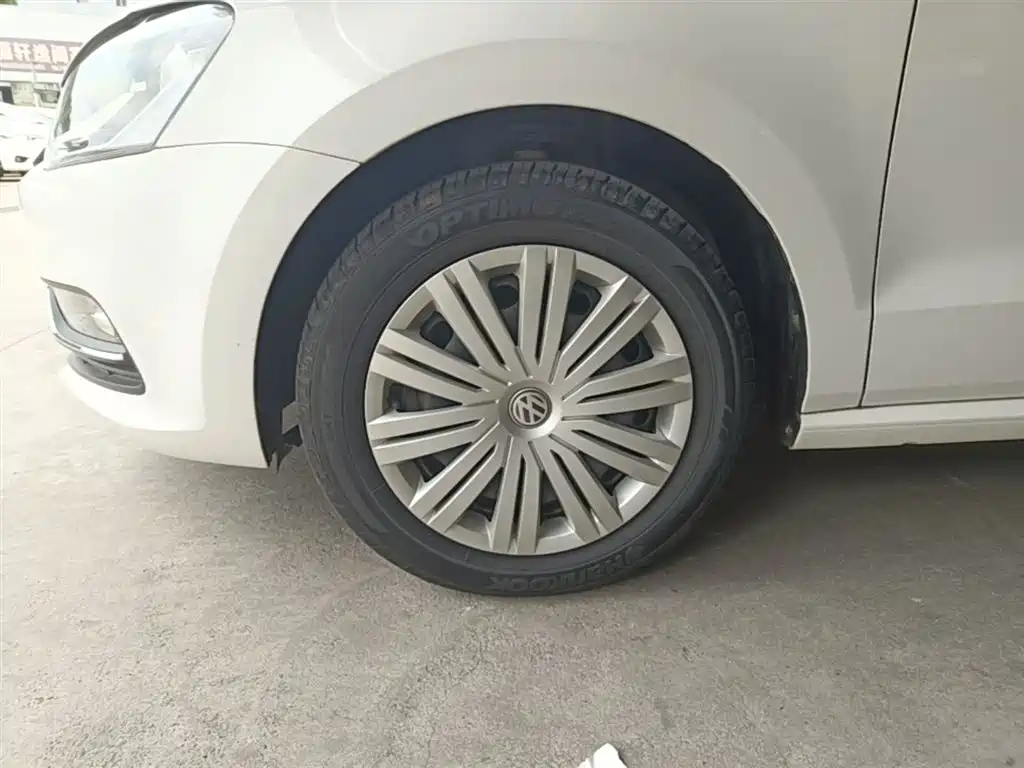 Volkswagen Polo 2016 1.6L Automatic Comfort фото 23