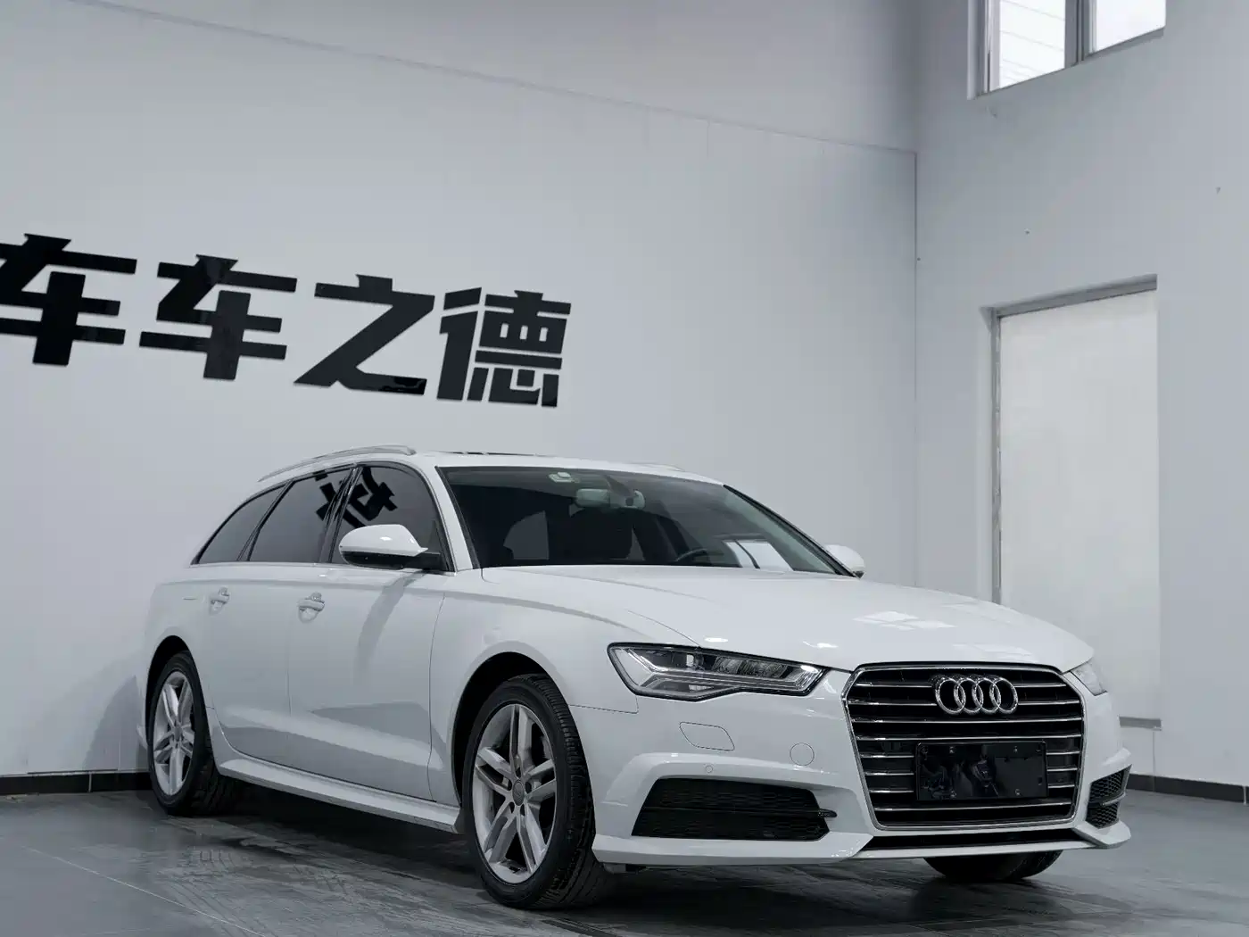 Audi A6 (Import) 2017 Avant 35 TFSI Fashion фото 2