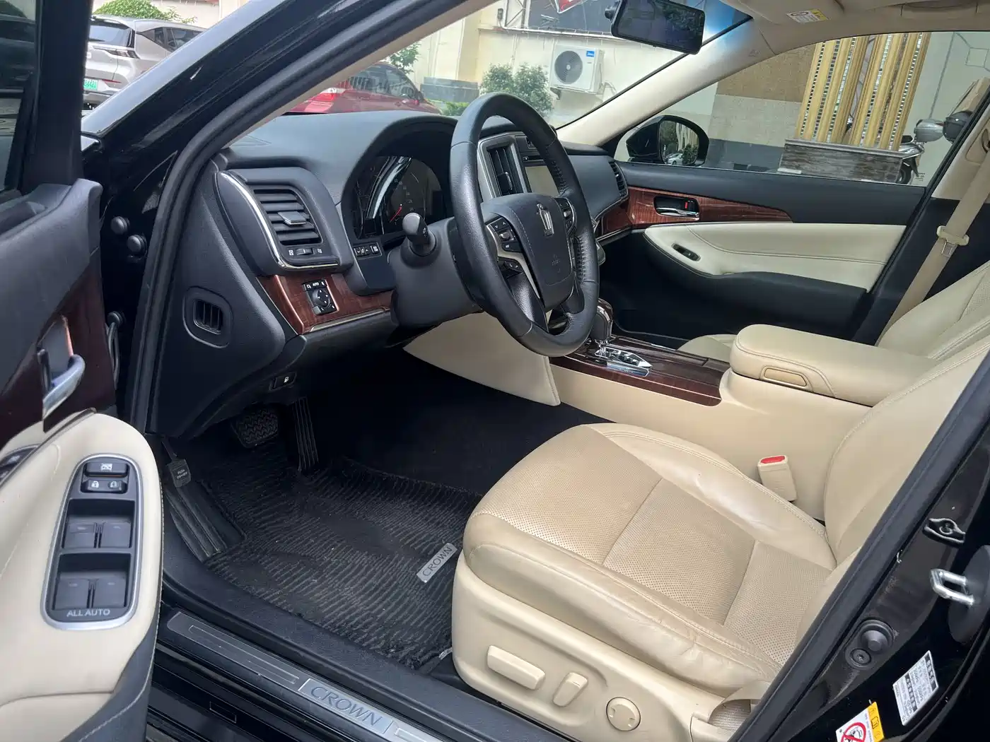 Toyota Crown 2015 2.0T Fashion фото 6