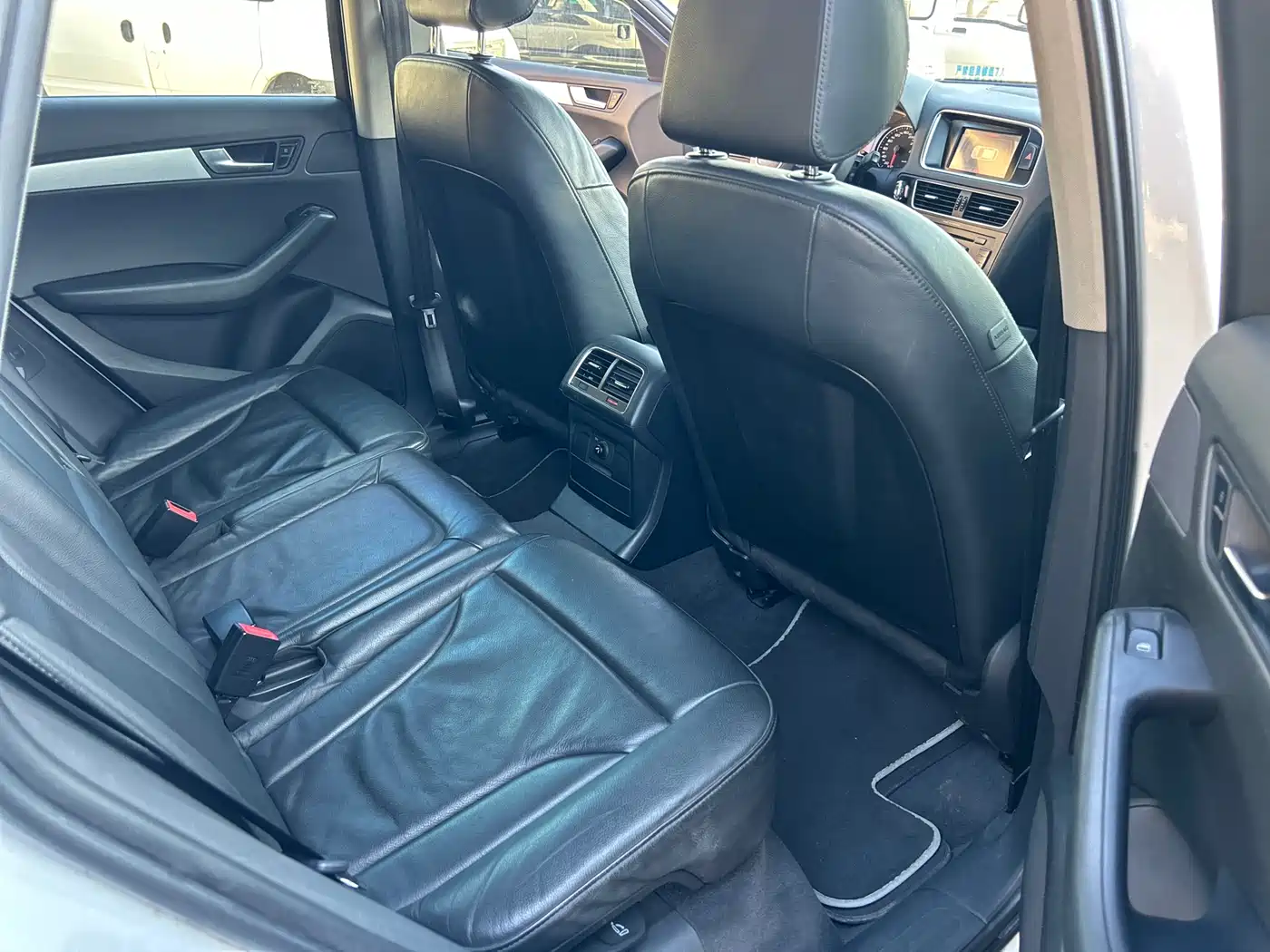 Audi Q5 2010 2.0TFSI Progressive фото 22