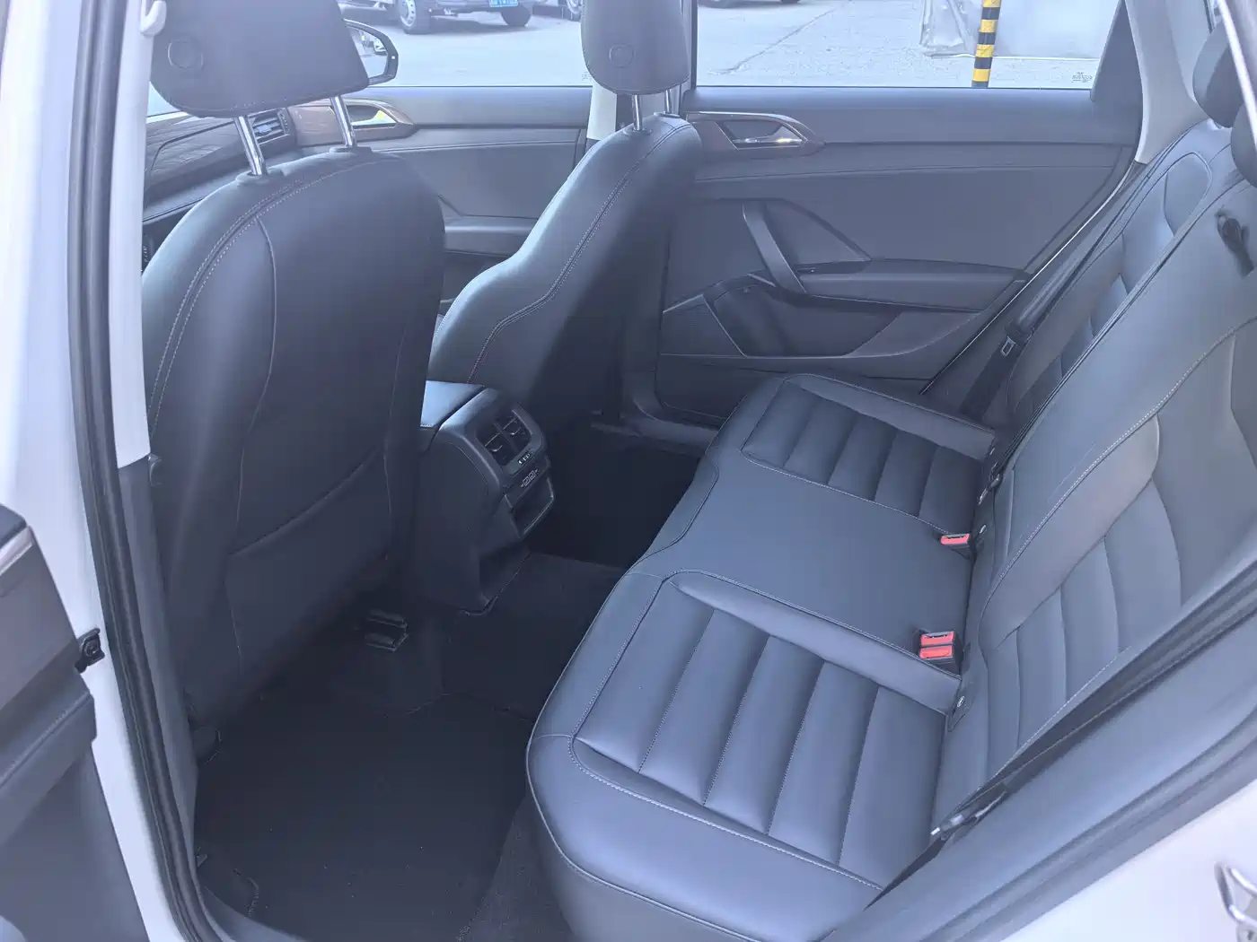 Volkswagen Tharu 2019 280TSI FWD Luxury Edition China VI фото 8