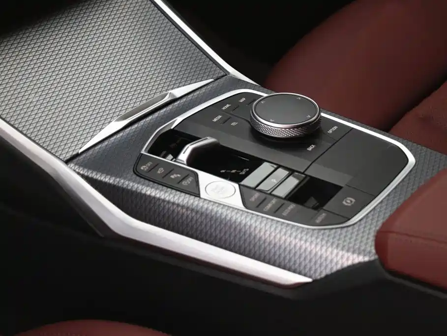 BMW 3 Series 2025 330Li M Sport Night Edition фото 15