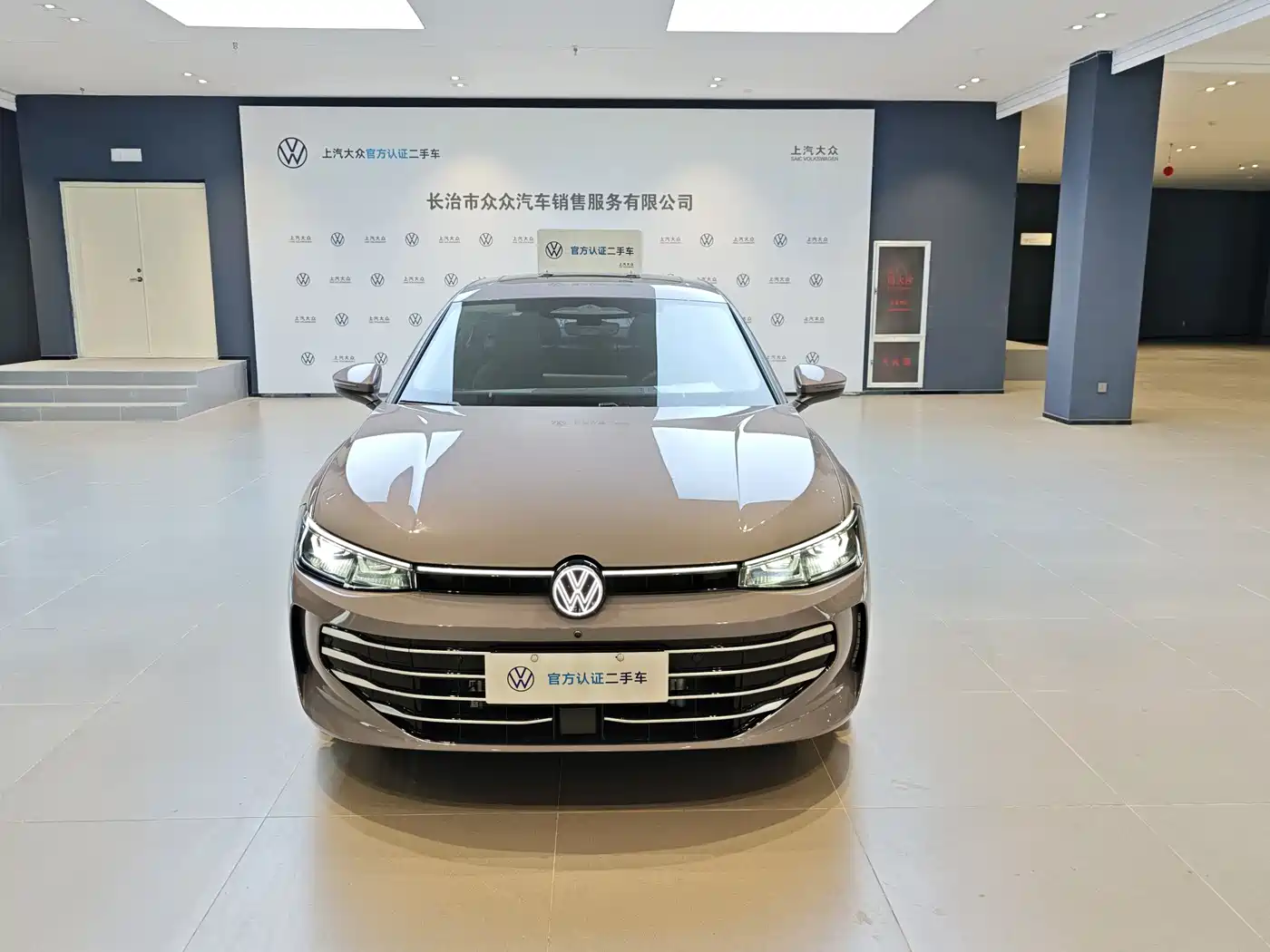 Volkswagen Passat 2025 Pro 380TSI Dragon Prestige Edition фото 2