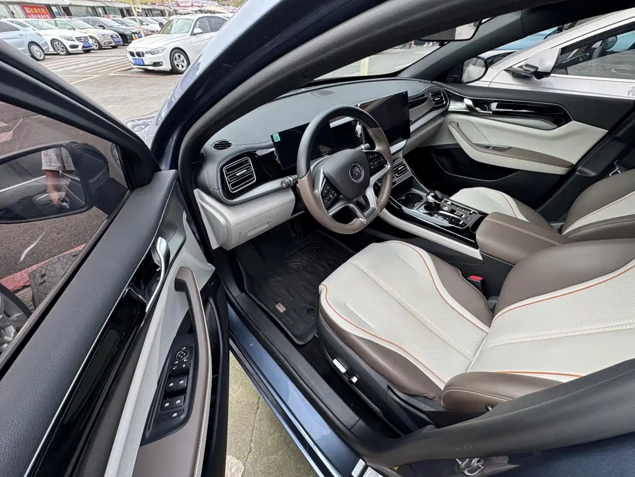 BYD Qin PLUS 2024 Glory Edition DM-i 120KM Premium фото 4
