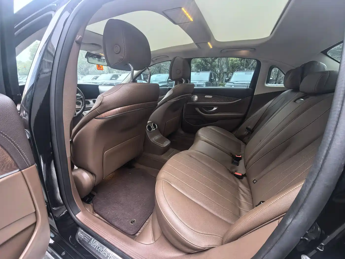 Mercedes-Benz E-Class 2022 Second Facelift E 300 L Fashion фото 8