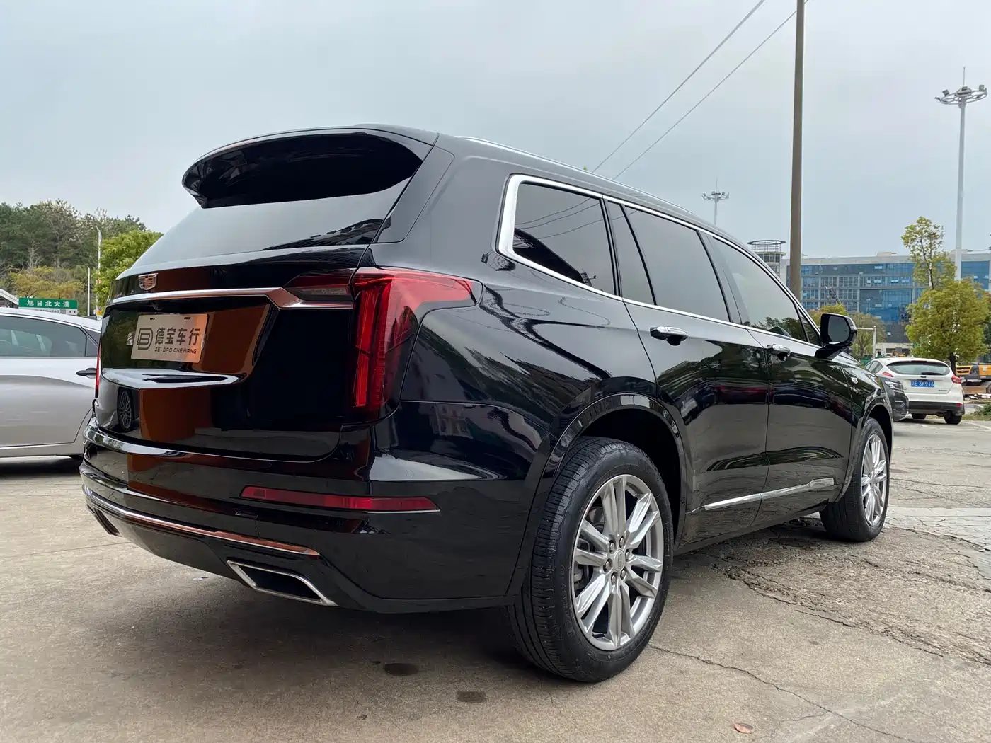 CADILLAC XT6