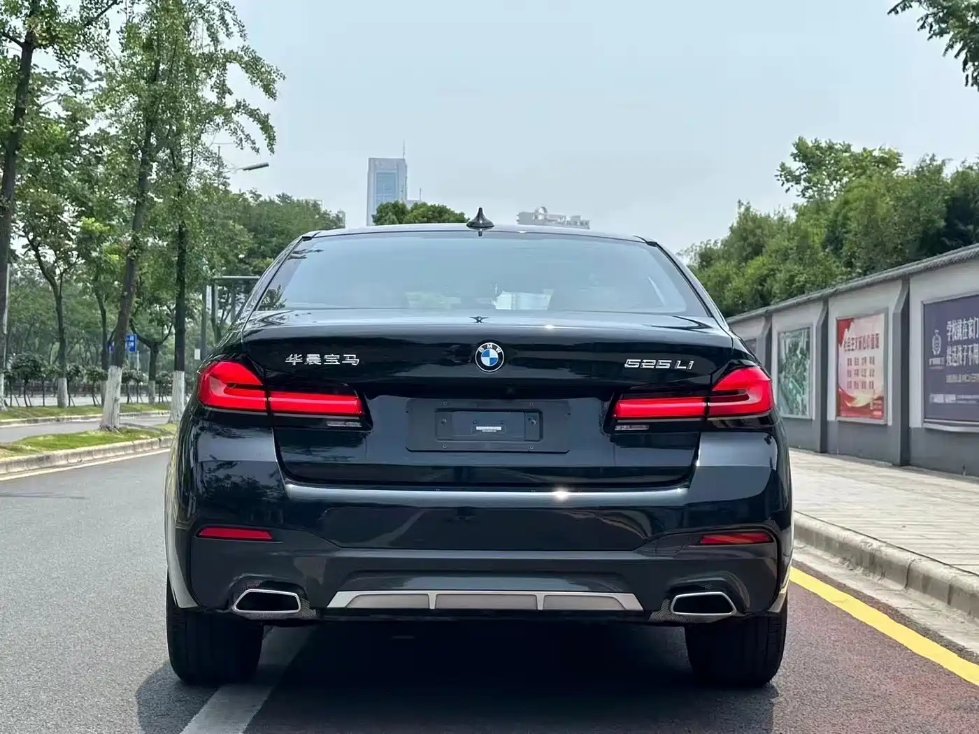 BMW 5 Series 2022 525Li M Sport Package фото 8