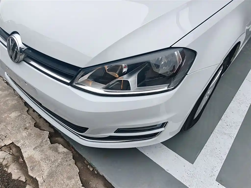 Volkswagen Golf 2016 1.6L Automatic Fashion фото 24