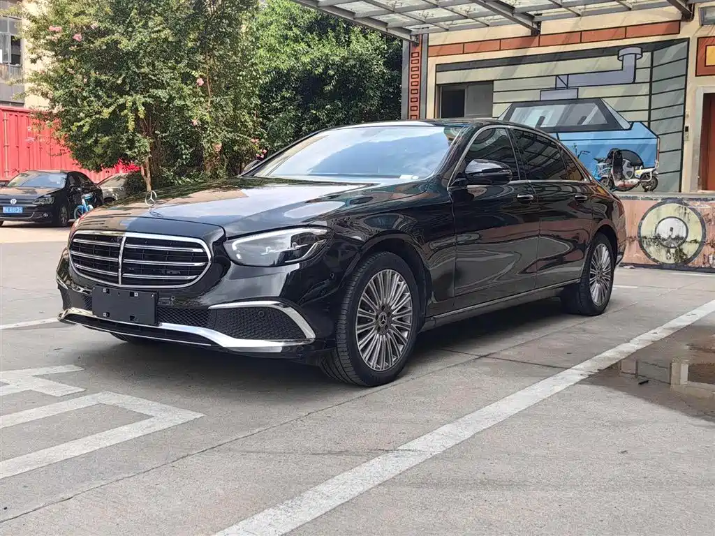 Mercedes-Benz E-Class 2023 E 300 L Fashion