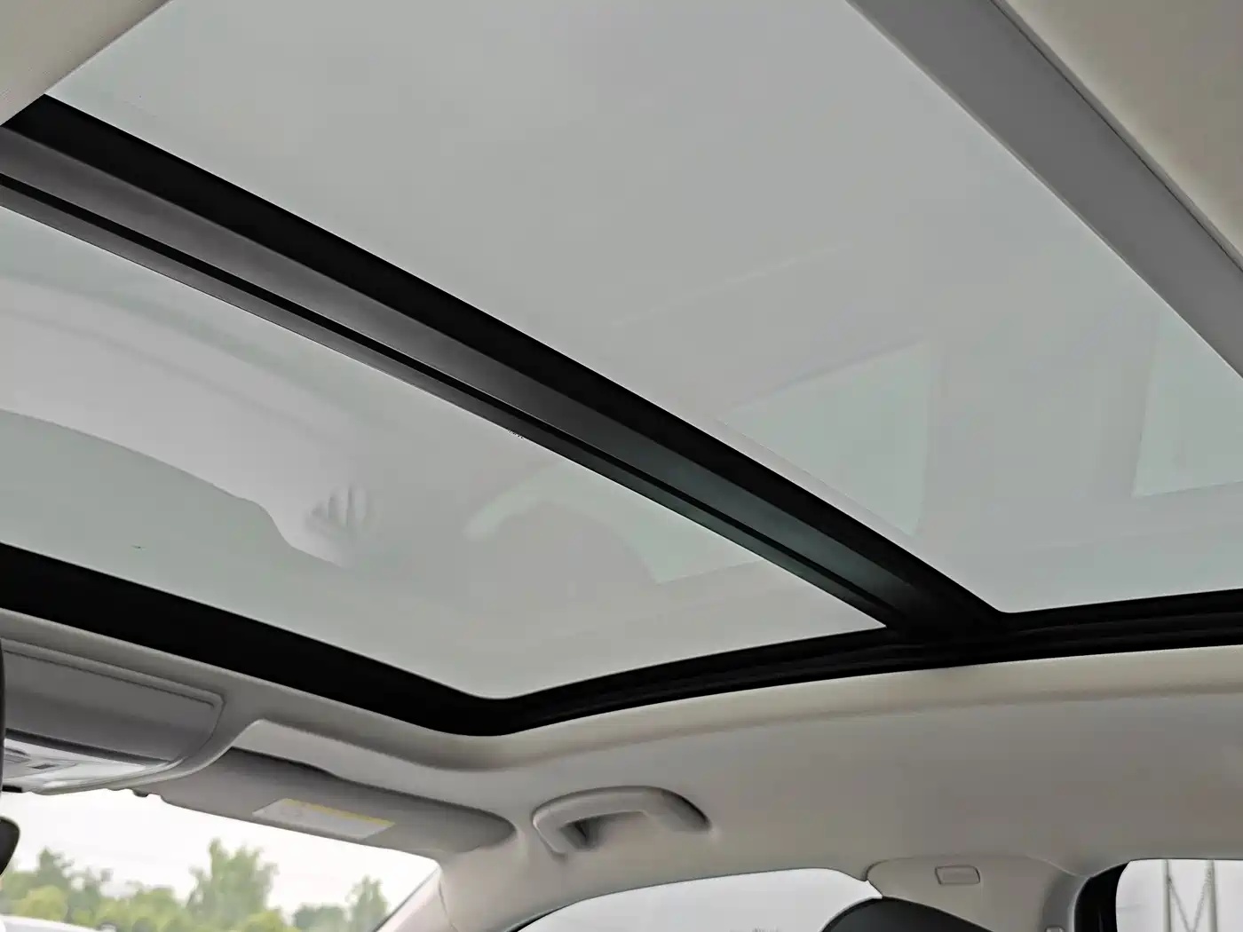 Volkswagen Passat 2023 330TSI Starlight Elite Edition фото 10