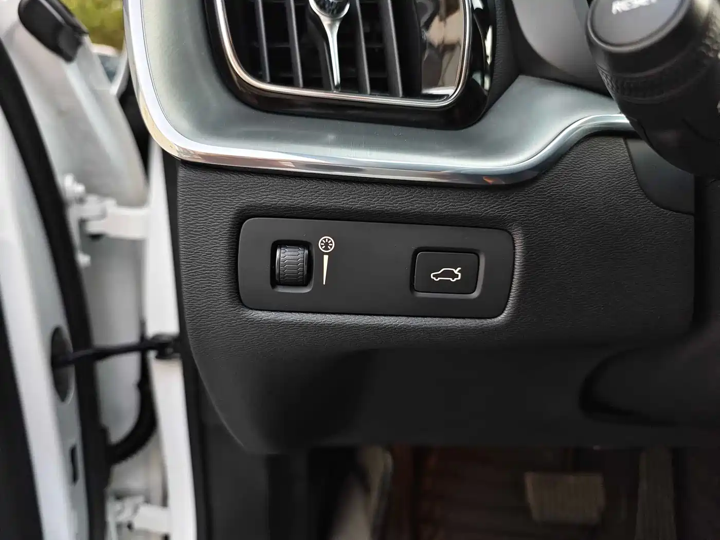 Фото 23 - Volvo XC60