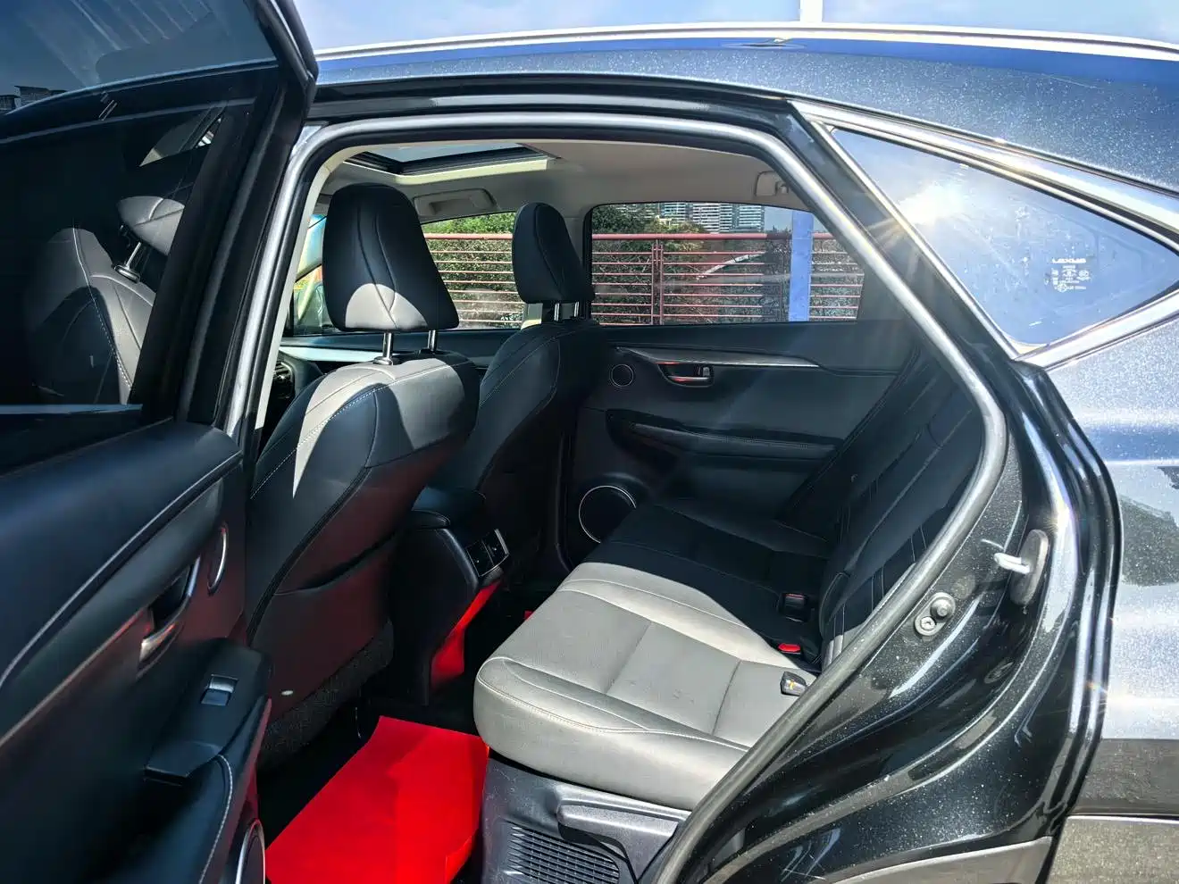 Lexus NX 2015 200t AWD F Sport фото 15