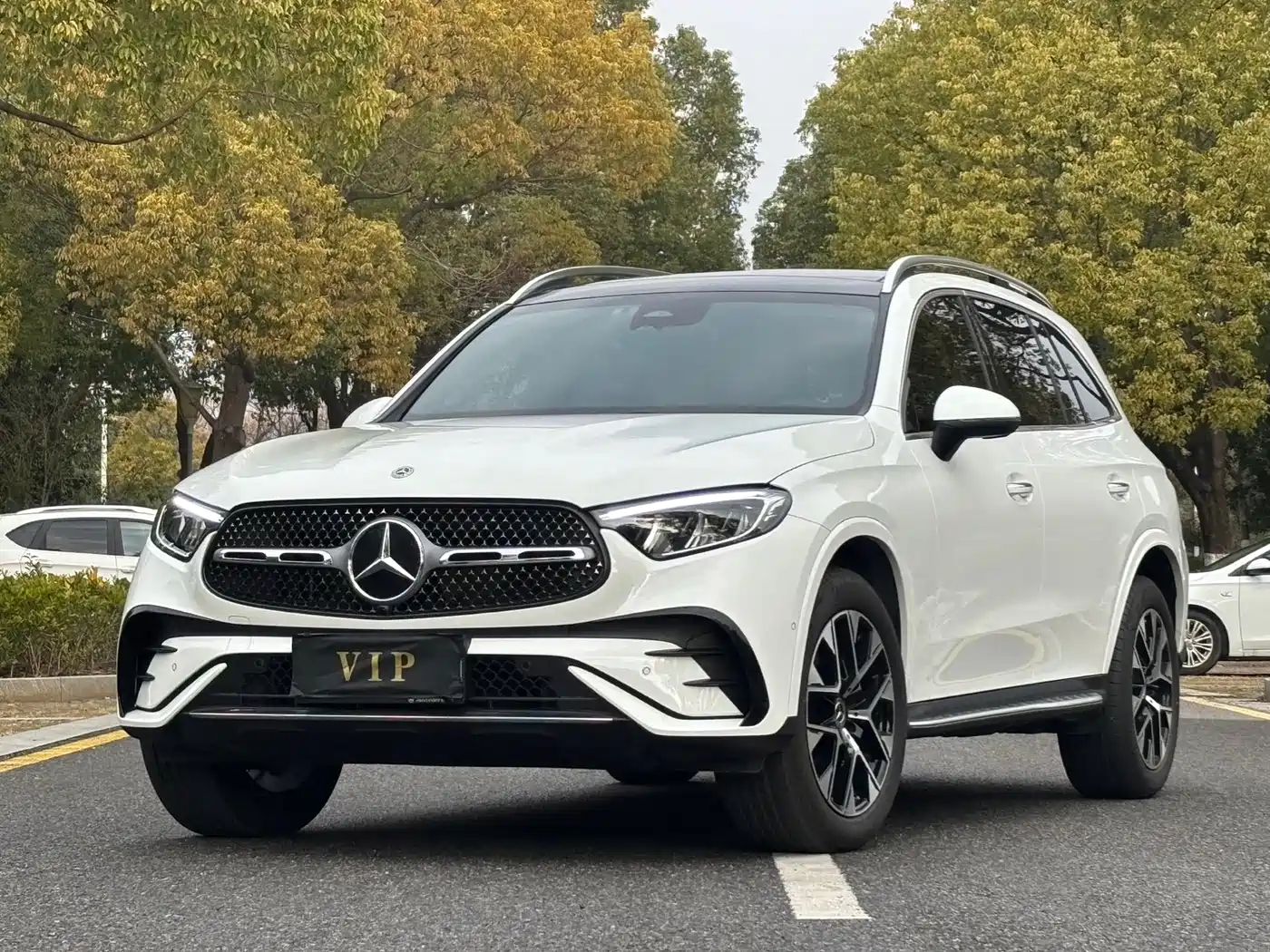 MERCEDES-BENZ GLC