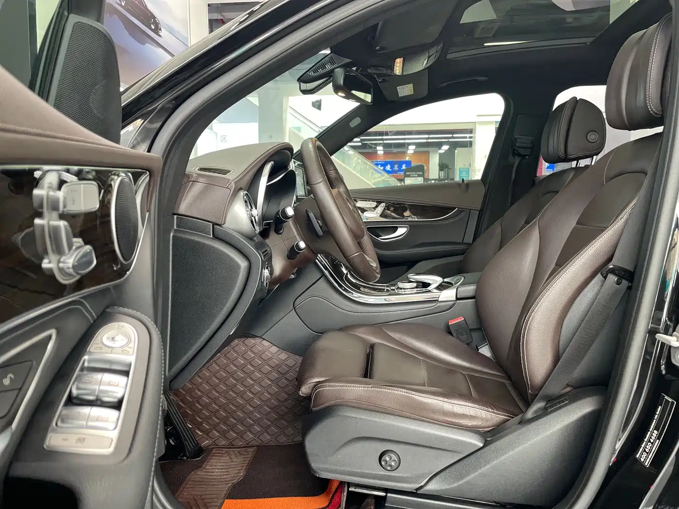 Mercedes-Benz GLC 2016 GLC 260 4MATIC Dynamic фото 11