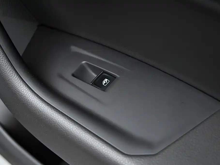 Volkswagen Touareg 2021 3.0TSI R-Line Classic Sport Package фото 29