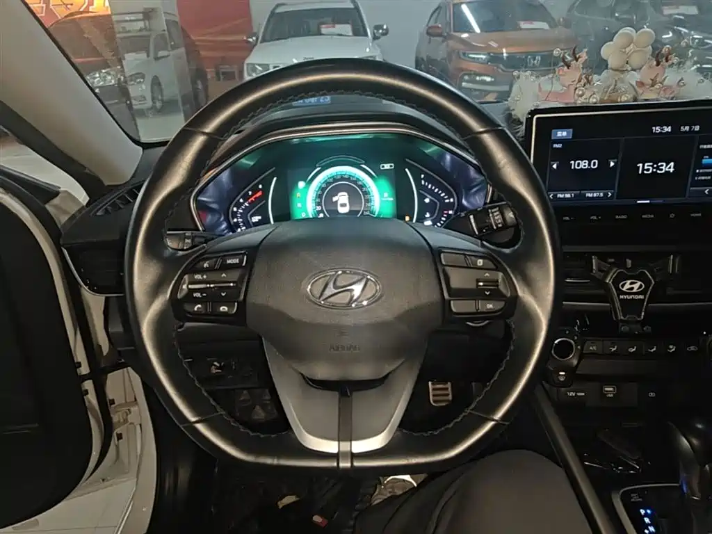 Hyundai Fista 2019 280TGDi Sport Edition China VI фото 11