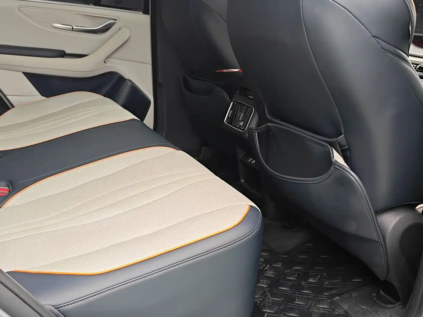 BYD Song PLUS PHEV 2021 DM-i 110KM Flagship PLUS фото 12
