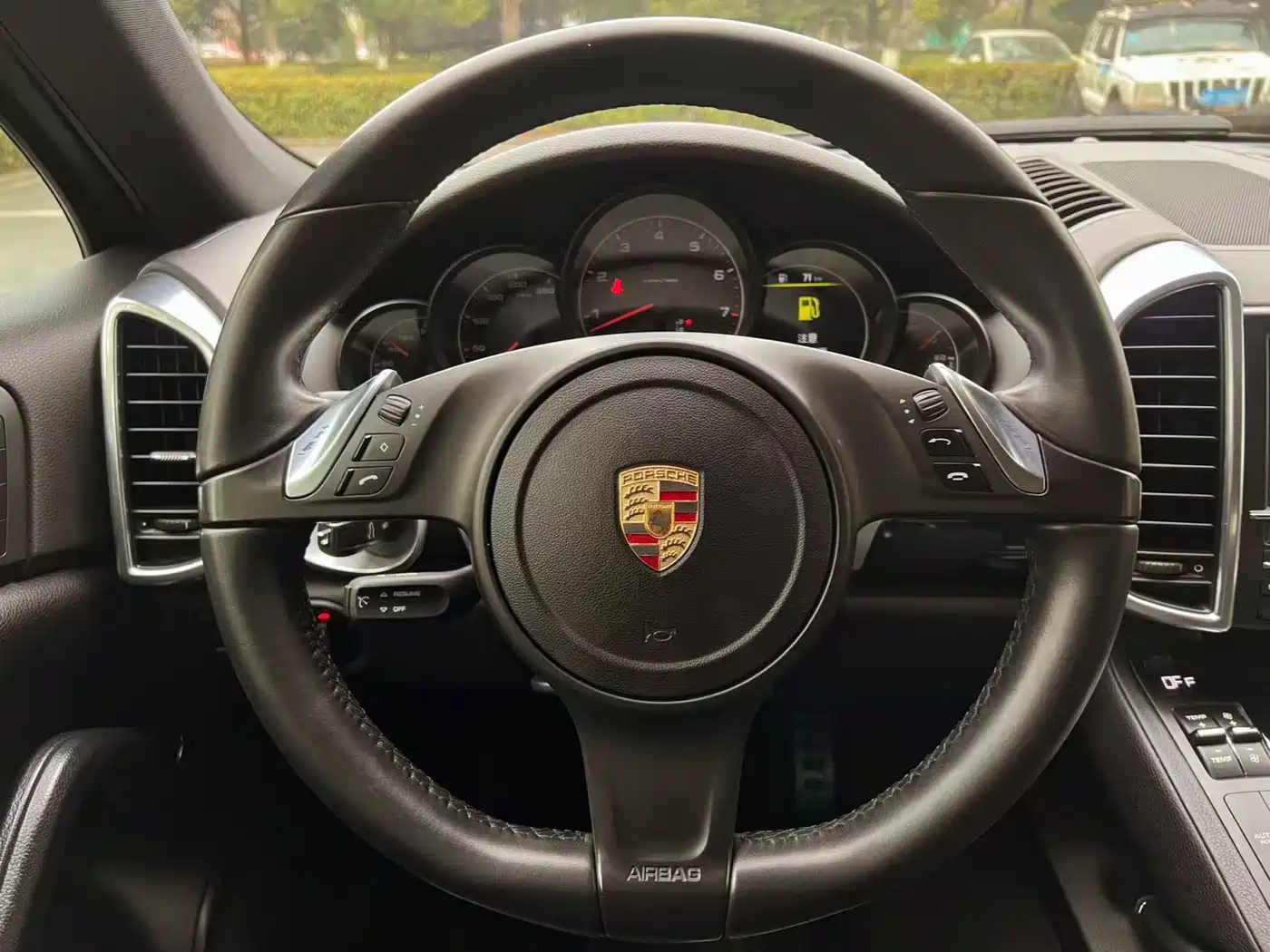 Porsche Cayenne 2011 Cayenne 3.0T фото 14
