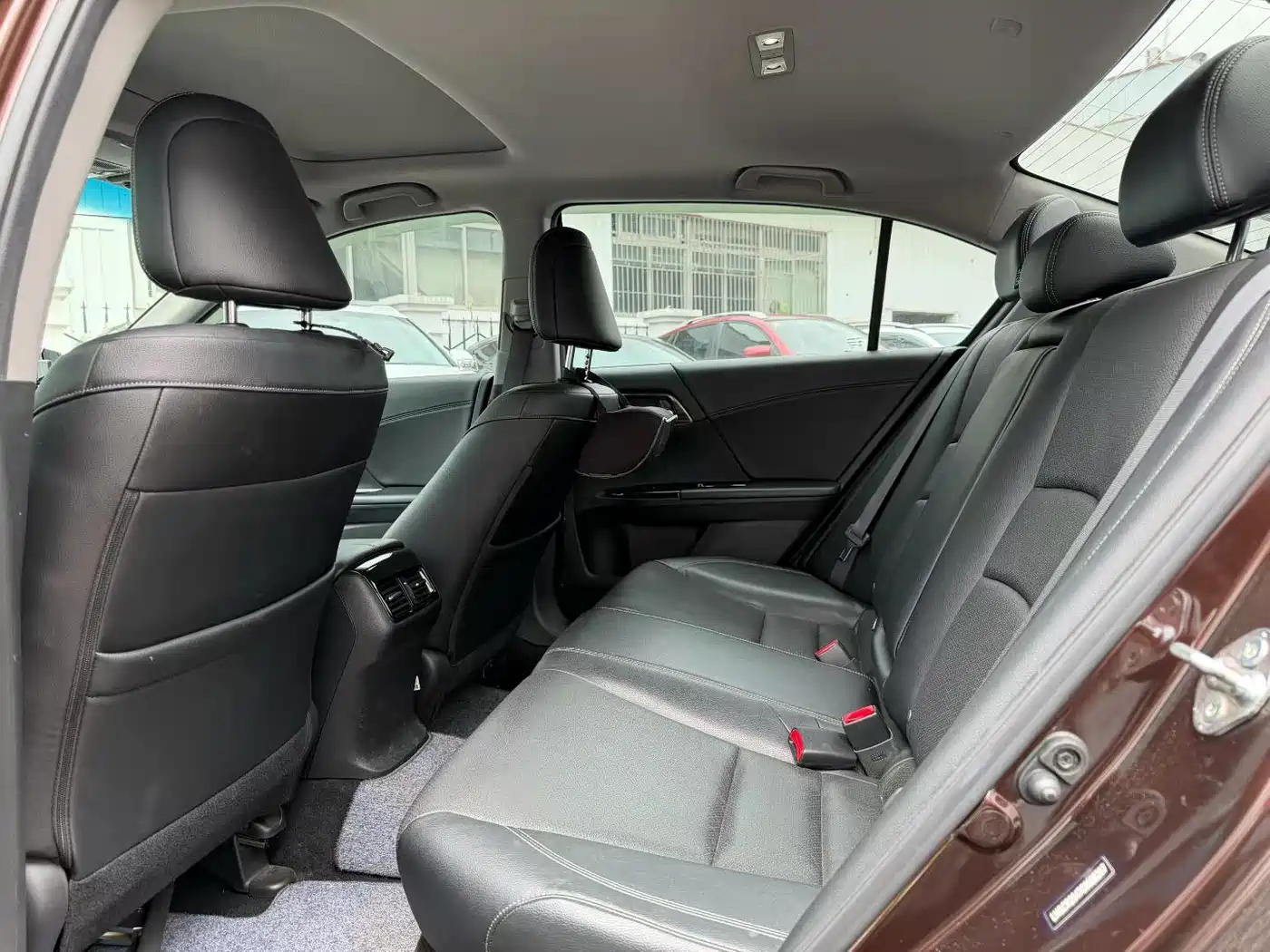 Фото 6 - Honda Accord