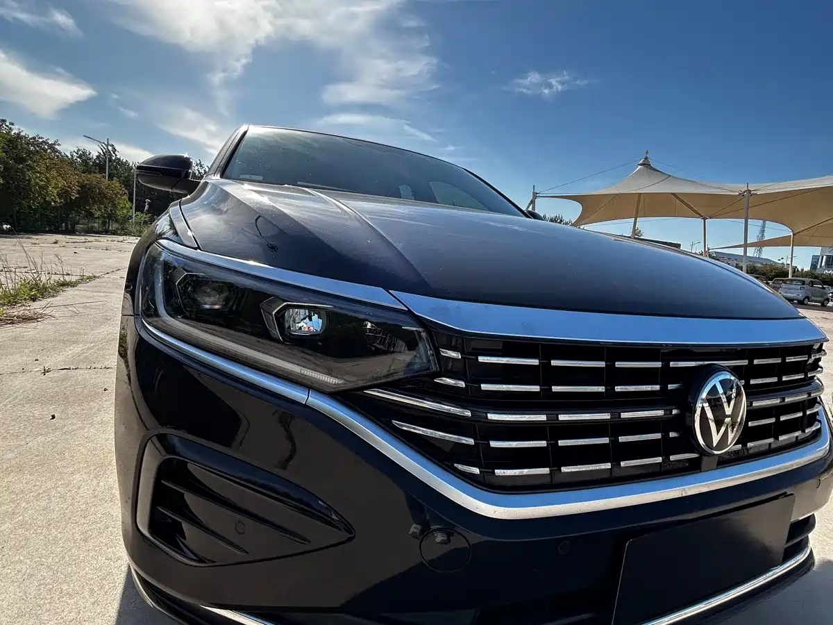 Volkswagen Passat 2022 330TSI Elite Edition фото 17