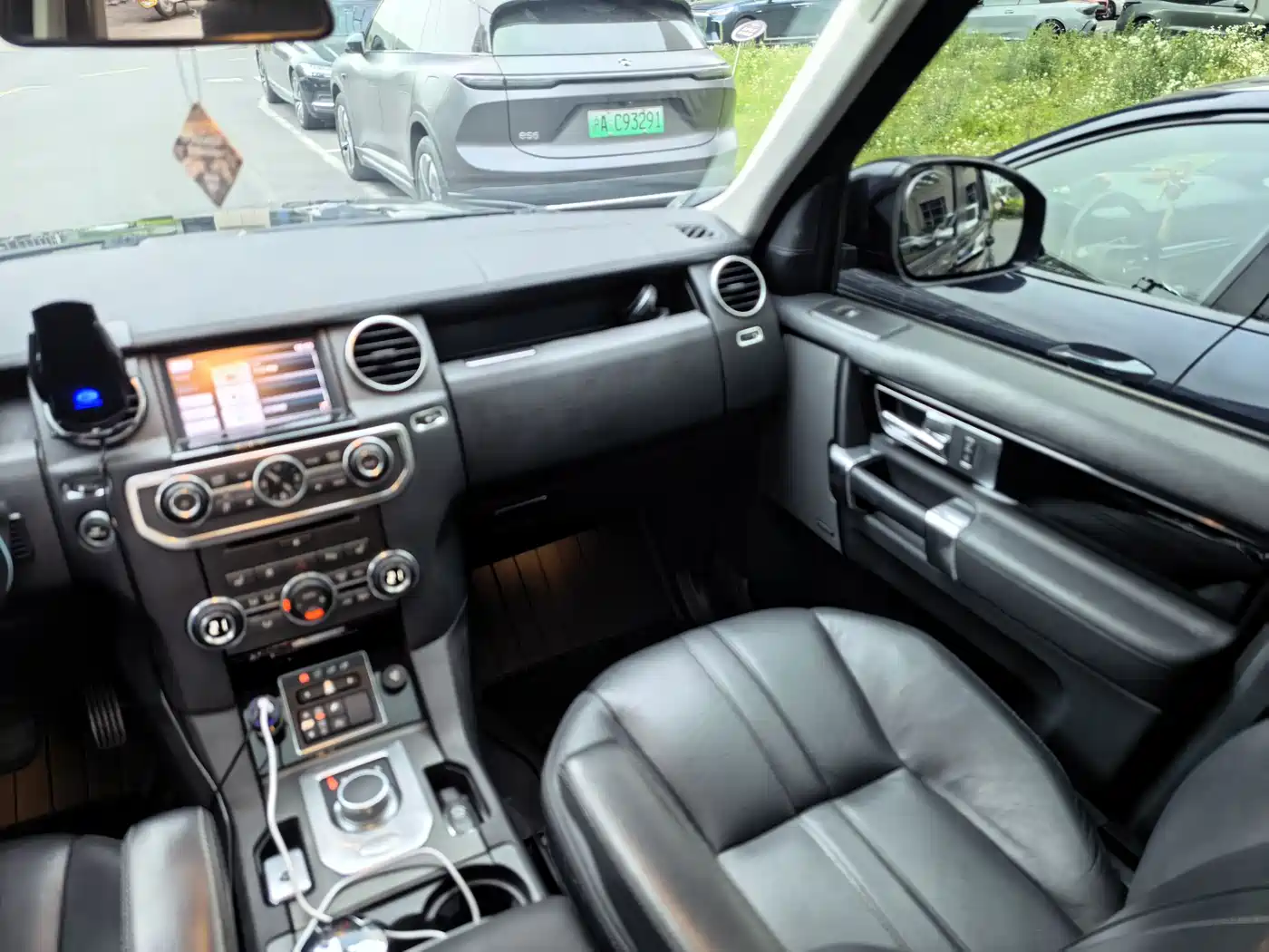 Land Rover Discovery 2016 3.0 SC V6 HSE фото 10