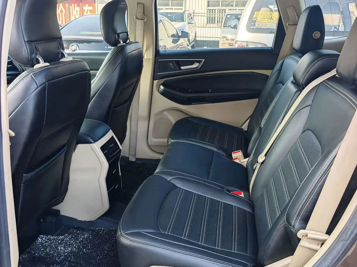 Фото 9 - Ford Edge