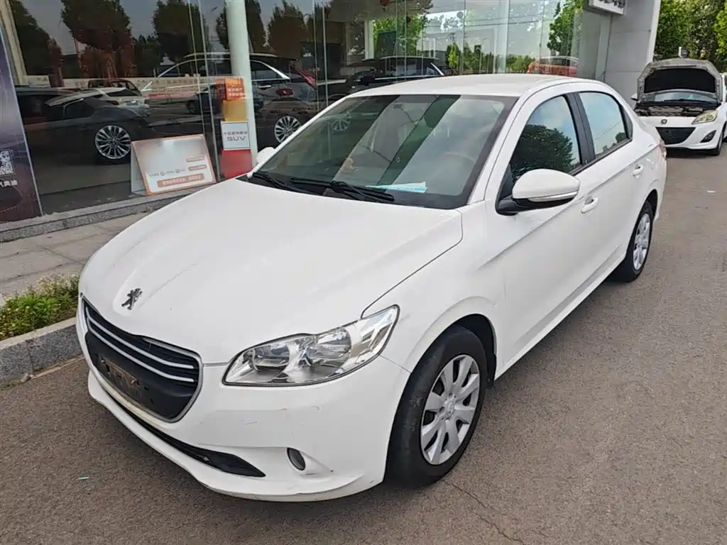Peugeot 301 2014 1.6L Manual Comfort Edition фото 2