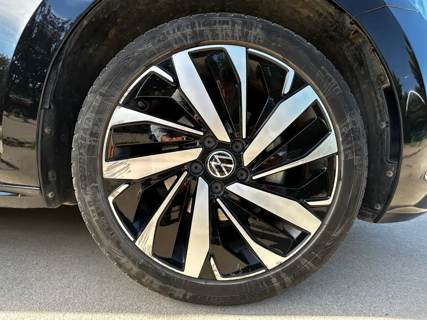 Volkswagen Passat 2022 330TSI Elite Edition фото 16