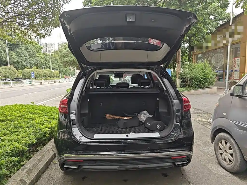 Hongqi HS5 2022 Facelift 2.0T Smart Flag Enjoyment Edition фото 19