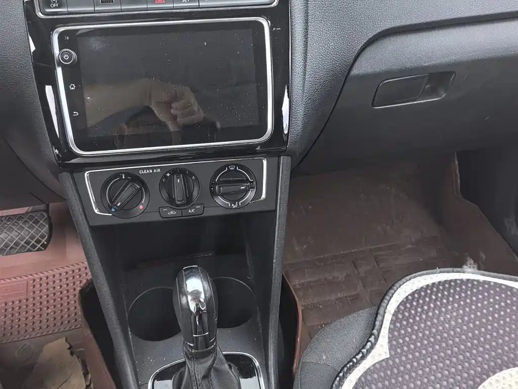 Volkswagen Polo 2018 1.5L Auto Comfort фото 12