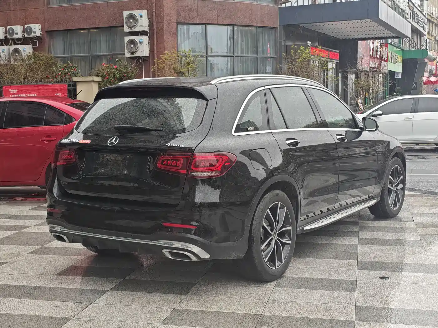 MERCEDES-BENZ GLC