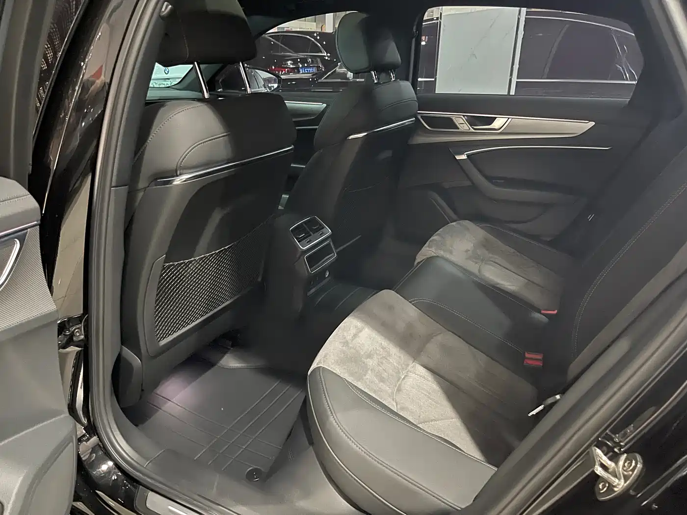 Audi A6L 2023 40 TFSI Luxury Dynamic фото 7