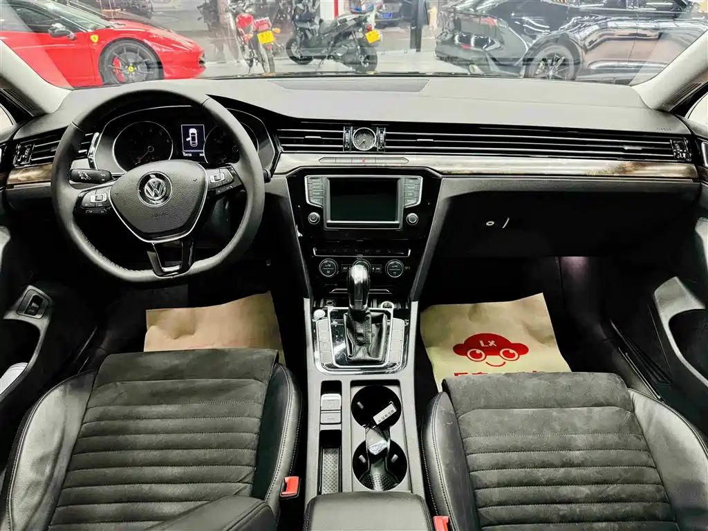 Volkswagen Magotan 2017 380TSI DSG Luxury фото 21