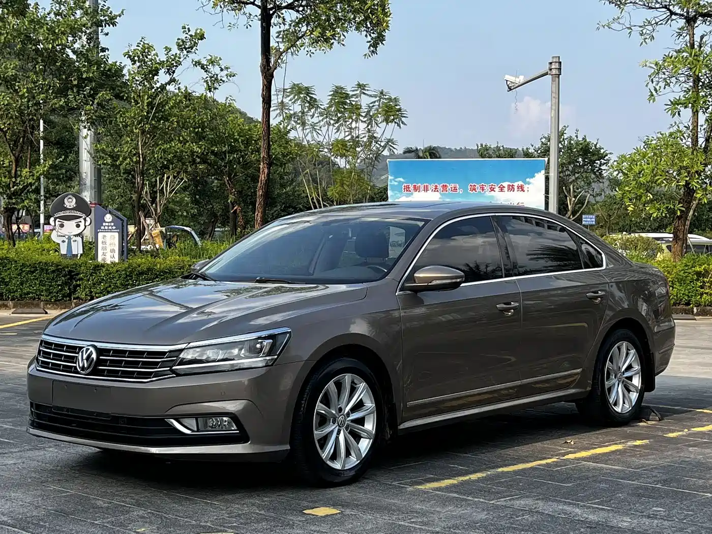 Фото 1 - Volkswagen Passat