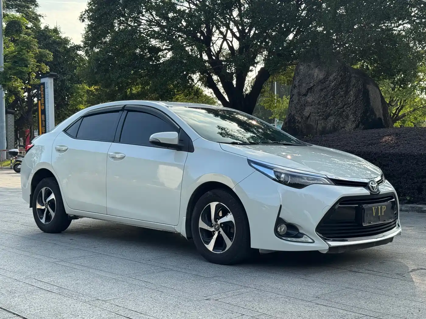 Toyota Levin 2017 Facelift 185T CVT Elite (China V) фото 3